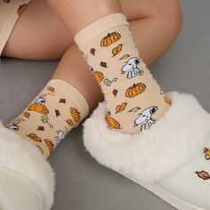 Ae Peanuts Fall Pumpkin Crew Socks American Eagle In Hand - Ready To Ship Super Cute Socks One Size/Os Halloween Snoopy And Woodstock <3 Fall Snoopy, Peanuts Fall, Halloween Snoopy, Cute Socks, Snoopy And Woodstock, Woodstock, Fall Pumpkins, Crew Socks, Women's Intimates