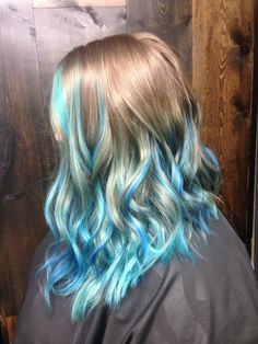 Blonde Hair With Blue Highlights, Hair Lob, Blue Hair Highlights, Pastel Blue Hair, Vivid Hair, Blue Ombre Hair, Hair Streaks, Dirty Blonde Hair