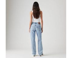 You never thought it was possible, but then it happened: your favorite jeans meet your favorite decade. We designed these 501® '90s jeans with a classic mid-rise and a loose, straight fit with just the right amount of bagginess through the leg. They're the vintage jeans you've always dreamed of finding at the thrift store, but without all the rummaging. Mid-rise with a loose fit that's just right For a slimmer fit, try one size down, and for a less loose fit, try the 501® Original The original b 720 Levis Jeans, Levi's 501 90s Women, Levi’s 501 Women, Levi’s 90s 501 Outfit, Levis 501 90s Jeans, Levi Baggy Jeans, Levi’s Jeans Women, Levi’s Ribcage Outfit, Womens Jeans 2024