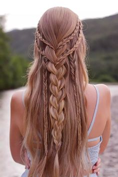 Homecoming Hair Ideas Half Up, Hozier Concert Hair Ideas, Formal Half Up Half Down Hairstyles Prom, Bridal Half Up Half Down With Braid, Rapunzel Hair Aesthetic, Crimped Wedding Hair, Hoco Hairstyles Half Up Half Down, Hairstyles For Carnival, Winter Formal Hairstyles For Short Hair