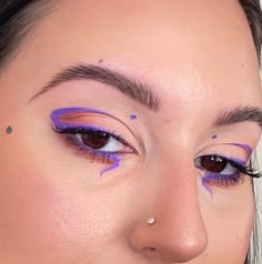 Eccentric Makeup Ideas, Rave Eye Makeup, Artistic Eye Makeup, Artistic Eyeliner, Astrology Makeup, Eccentric Makeup, Abstract Makeup, Berry Blush