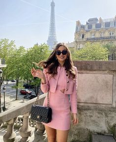 Paris Aesthetic Outfits, Aesthetic Outfits Dress, Parisian Summer Outfits, Emily In Paris Aesthetic, In Paris Aesthetic, Purple Paris, Planets Wallpaper, Western Outfit, Corporate Wear