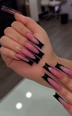 Long Baddie Nails Acrylic, Baddie French Tip Acrylic Nails, Long Acrylic Nails Designs Ideas Baddie, Baddie Nails Instagram Long, Black Baddie Nails, Baddies Nails, Curved Nails, Punk Nails