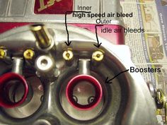 an image of the inside workings of a carburet with parts labeled on it