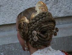 Couture Dior, Gaun Abad Pertengahan, Fantasy Hair, Tutorial Diy, Hair Ornaments, Hair Comb