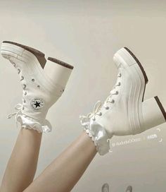 Converse Shoes Converse High Heels, Boty Converse, Converse Heels, Sepatu Platform, Mode Shoes, Heels Aesthetic, Dr Shoes, Cute Shoes Heels