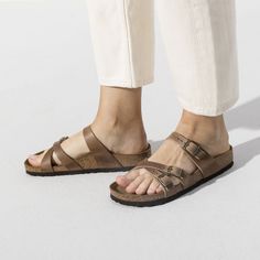 Franca Oiled Leather Birkenstock Franca, Birkenstock Colors, Birkenstock Styles, Birkenstock Style, Birkenstock Women, Stylish Sandals, Zermatt, Leather Sandals Women, Perfect Shoes