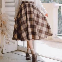 Dark Academia Wool Plaid Skirt Style Dark Academia, Elegant Midi Skirt, Dark Academia Clothing, Dark Academia Fashion, Designer Skirts, Academia Fashion, Winter Plaid, Stylish Skirts, Elegant Skirt