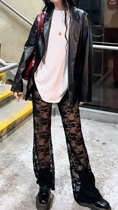 Mask Fem Outfits, Winter Fashion Outfits Grunge, Lace Top Going Out Outfit, Black Outfit Inspo Casual, Edgy Cool Girl Style, Emo Brunch Outfit, Spanish Rock Concert Outfit, Cool Bartender Outfit, Black Romantic Outfit