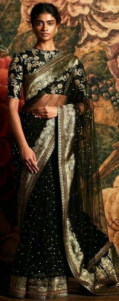 Pinterest: @Littlehub || Sabyasachi~❤｡An Exquisite Clothing World || sabyasachi saree Sabyasachi Saree, Black Sari, Heavy Lehenga, Sabyasachi Sarees, Dress Glamour, Lace Saree, Indian Saree Blouse