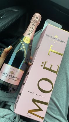 Moet, champagne, rose champagne, birthday idea Pink Moet Champagne, Pink Moet Champagne Aesthetic, New Year Champagne Aesthetic, Moet Champagne Aesthetic, Luxury Birthday Party Aesthetic, Moet Rose, Moet Champagne, Chandon Rose, Pretty Alcoholic Drinks