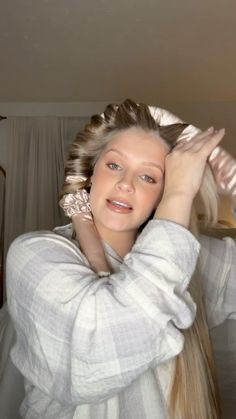 Detailed video on how to wrap heatless curlers! Get perfect curls every time!! * * #heatless #heatlesscurls #heatlesscurlers #curls… | Instagram