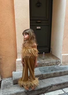 Kids Samba Outfit, Toddler Fashion Aesthetic, Mika Schneider Street Style, Little Kid Aesthetic Girl, Blonde Baby Girl Aesthetic, Miniature Wardrobe, Kids Street Style, Baby Blog, Kids Styles