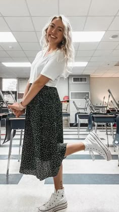 Teacher Outfit With Converse, Teacher In Service Outfit, Cute Highschool Teacher Outfits, Midi Skirt Outfit Teacher, Tea Length Skirt Outfit Casual, Summer Teacher Clothes, Teacher Midi Skirt Work Outfits, Student Teaching Outfits Middle School, Long Skirt Outfits For Teachers