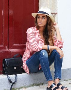 Birkenstock Outfit, Red Striped Shirt, Style Désinvolte Chic, Mode Tips, Style Casual Chic, Blazer Outfit, Marmaris, Fashion Blogger Style, Look Casual