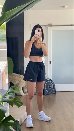 [CommissionsEarned] 88 Best Workout Outfits Shorts Insights This Summer You Need To See #stufftobuy Sport Shorts Outfit, Workout Shorts Outfit, Trendy Workout Outfits, Summer Workout Outfits, Working Out Outfits, Gym Aesthetic, Cute Workout Outfits, Cute Gym Outfits, Training Clothes