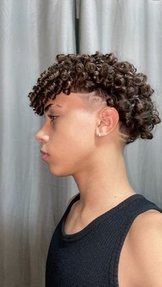 Low Drop Fade, Taper Fade Short Hair, Drop Fade, Shaved Hair Designs, Men Haircut Curly Hair, Curly Haircuts, Taper Fade, Corte De Cabelo Masculino