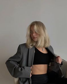 Shorter Layered Haircuts, Layered Haircuts Shoulder Length, Shoulder Length Blonde, Straight Blonde Hair, Shoulder Hair, Blonde Hair Inspiration, Blonde Hair Looks, Wispy Bangs