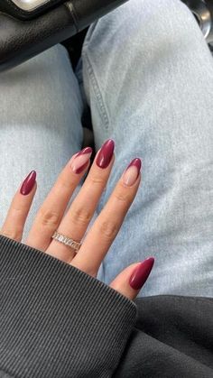 Red Violet Nails, Bio Gel Nail Designs, Wine Red Nails Designs, Red And Purple Nails, Pretty Red Nails, Nude Winter Nails, Almond Acrylic Nails Designs, Violet Nails, Wine Nails