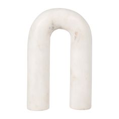 a white object that is shaped like an o - ring on a white background with no one around it