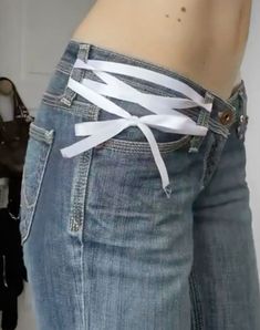 Clean Vibes, Coquette 2000s, Diy Aesthetic, The Cardigans, Aesthetic Inspiration, Jeans Outfit, 가을 패션, Clean Girl, Ribbon Bow