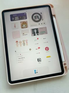 #aesthetic #ipad #ipad10thgen #pink #homescreen 2025 Wishlist, Apple Ecosystem, Pink Homescreen, Ipad Inspo, Ipad Lockscreen, Laptop Design, Ipad Aesthetic, Mac Ipad