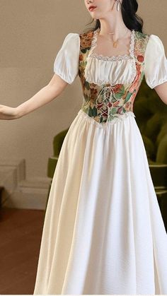 Corset Dress Outfit Aesthetic, Vintage Dresses Corset, Corset Dresses Vintage Aesthetic, Corset Outfit Victorian, Vintage Outfits With Corset, Victorian Period Dress, Cottage Core Dress Aesthetic Vintage, Vintage Cottage Core Dress, Vintage Corset Dress 18th Century