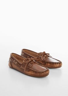 Boat Shoes Outfit, Moda Over 50, Nautical Shoes, Boat Shoes Fashion, Staple Shoes, Womens Boat Shoes, Leather Boat Shoes, Deck Shoes, Boat Shoe