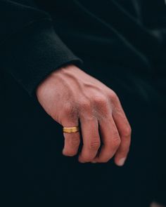 Gold Band Ring Men, Men's Rings Gold Indian, Mens Pinky Rings, Gold Rings For Men, Rings Signet, Mens Engagement Rings Diamond, Black Band Ring, Mens Black Ring