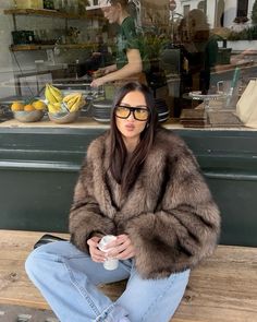 Warm Winter Aesthetic Outfit, Winter Insta Pics, Nyc Aesthetic Winter, Fur Coat Winter Outfit, Fall Outfits New York, New Years Eve Casual Outfit, January Aesthetic, Fur Jacket Outfit, Short Faux Fur Coat