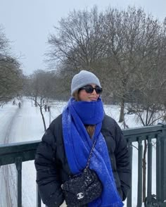 Woman standing in the snow wearing a electric long blue scarf Blue Scarf Outfit, Simple Winter Outfits, Winter Pins, Scarf Outfit, Snow Outfit, Cold Outfits, Winter Fit, Winter Inspo, Winter Outfit Inspiration