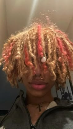 Hairstyles Dyed Hair, Color Faux Locs, Hairstyles Dyed, Cute Dreads, Y2k Hair, Short Locs Hairstyles, Faux Locs Hairstyles, Dyed Hair Inspiration, Dyed Natural Hair