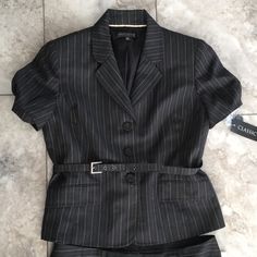 Anne Klein Nwt Grey Plaid Suit Set Size 10 Petite Classic Black Office Sets, Fitted Black Workwear Sets, Elegant Fitted Gray Sets, Fitted Gray Business Sets, Tailored Gray Sets For Workwear, Fleece Pjs, Womens Bathrobes, Printed Bras, Winter Pajamas