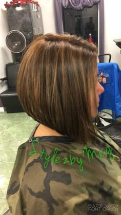 Swing Bob Haircut, Stacked Haircut, Bob Pendek, Paul Mitchell Color, Haircut Bob, Stacked Haircuts, Inverted Bob Hairstyles