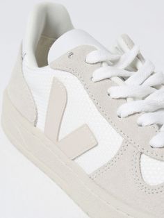 Sneakers VEJA Woman color White Spring Off White Sports Sneakers, Basket Veja, Veja Sneakers, Italian Fashion Designers, White Sneakers, Recycled Fabric, Woman Colour, Italian Fashion, Industrial Style