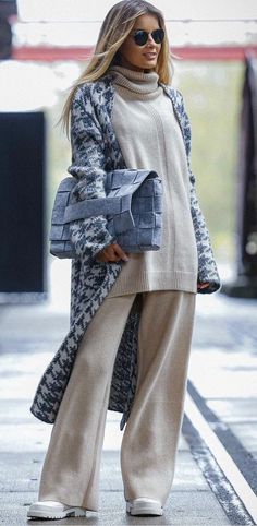 Gitta Banko, Mode Kimono, Looks Street Style, Weekend Wear, Look Fashion, Autumn Winter Fashion, Chic Outfits, Casual Chic