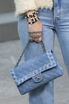 Denim Bag Outfit, Tas Denim, Chanel Outfit, Poppy Delevingne, Denim Bags