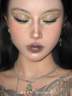 Color Pop Makeup, Aesthetic Eye Makeup, Gem Makeup, Aesthetic Eye, Pop Makeup, Eyelash Makeup, Eye Makeup Styles, Graphic Makeup, Work Makeup