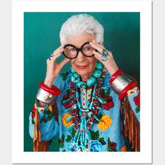 Iris Apfel Fashion Trend -- Choose from our vast selection of art prints and posters to match with your desired size to make the perfect print or poster. Pick your favorite: Movies, TV Shows, Art, and so much more! Available in mini, small, medium, large, and extra-large depending on the design. For men, women, and children. Perfect for decoration. Artsy Art Print For Art Collection, Mode Over 50, Woman With Glasses, How To Have Style, Bruce Weber, Mode Hippie, Stil Boho, Rare Birds, Advanced Style