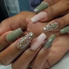 Fall Green Nails With Glitter, Eucalyptus Nails Design, September Nails Green, Light Green And Silver Nails, Green Fall Nails Ideas, Sage Nails Acrylic, Green Gel Nail Designs, Fall Green Nail Designs, Trendy Fall Nails Acrylic