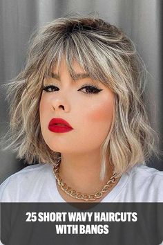 Short Wavy Haircut with Subtle Layers Soft Wavy Hair, Elegant Short Hair, Wavy Layered Hair, Balayage Blond, Blonde Wavy Hair, Blending Gray Hair, Short Wavy Hair