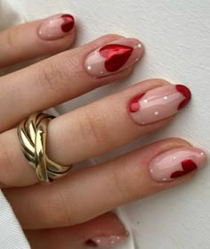 Love Heart Gel Nails, Read Heart Nails, Pink And Red Chrome Nails, Red Chrome Heart Nails, Black And Pink Heart Nails, Chrome Valentines Day Nails, Valentin Nails Designs Love, Nail Red Design, Chrome Valentine Nails