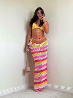 Cute Vacation Outfits, Fashion Gal, Random Items, Cute Simple Outfits, Funky Art, Vacation Outfits, Fashion Killa, Crochet Designs, Simple Outfits