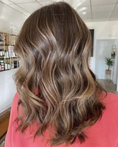 Cool Toned Brunette, Today Hairstyles, Glamorous Curls, Hottest Hairstyles, Natural Brown Hair, Chic Bob, Bob Cuts, Key Key