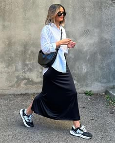 Instagram Dresses From Amazon, Looks Adidas, Grad Dresses Short, Skirt Outfit Summer, Black Skirt Outfits, Dresses Short Sleeve, All Black Fashion, Short Sleeve Shift Dress, Glamorous Party