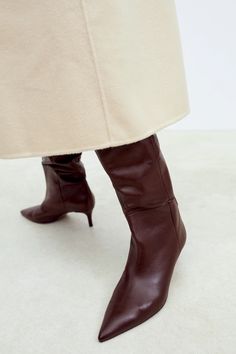 Long Brown Boots, Massimo Dutti Shoes, Heeled Leather Boots, Exposure Therapy, Winter Inspiration, Zara Boots, Leather Boots Heels, Denim Mini Dress, Boots For Women