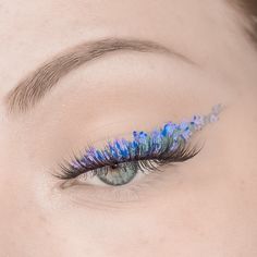 Eye Makeup Idea, Pretty Eye Makeup, Face Paint Makeup, Face Art Makeup, Graphic Makeup, Makeup Idea, Beautiful Eye Makeup