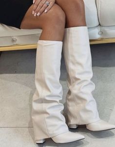 Mode Zara, Fashion Shoes Heels, Paris Mode, Shoe Inspo, Girly Shoes, Swag Shoes, Mode Inspo, Pretty Shoes, Dream Shoes