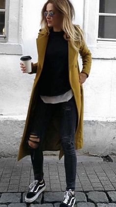 Black Mode, Look Boho Chic, Jeans Shoes, Dresses Casual Winter, Fashion Trends Winter, Mode Casual, Looks Style, Mode Inspiration, Winter Fashion Outfits