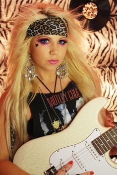 80s Rock Star Costume, Rock Star Halloween Costumes, 80s Brunette, 80s Rock Makeup, 80s Hair And Makeup, 80s Dress Up, 80s Rock Fashion